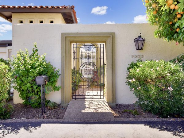 5332 N Questa Tierra Drive, Phoenix, AZ 85012