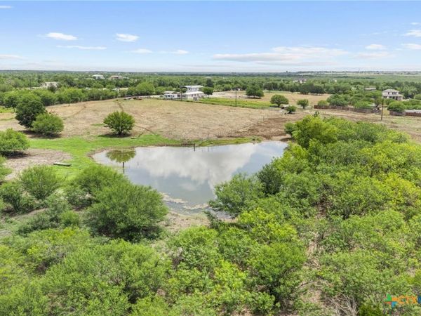 3315 Dry Creek Road , Lockhart, TX 78644