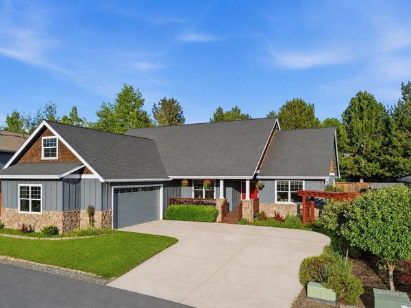 61172 Hilmer Creek Drive, Bend, OR 97702