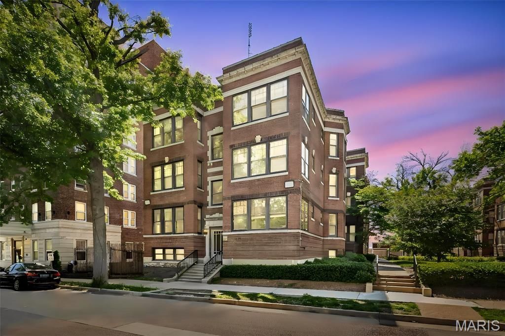 609 Clara Avenue , Unit 2A, Saint Louis, MO 63112 Main Photo