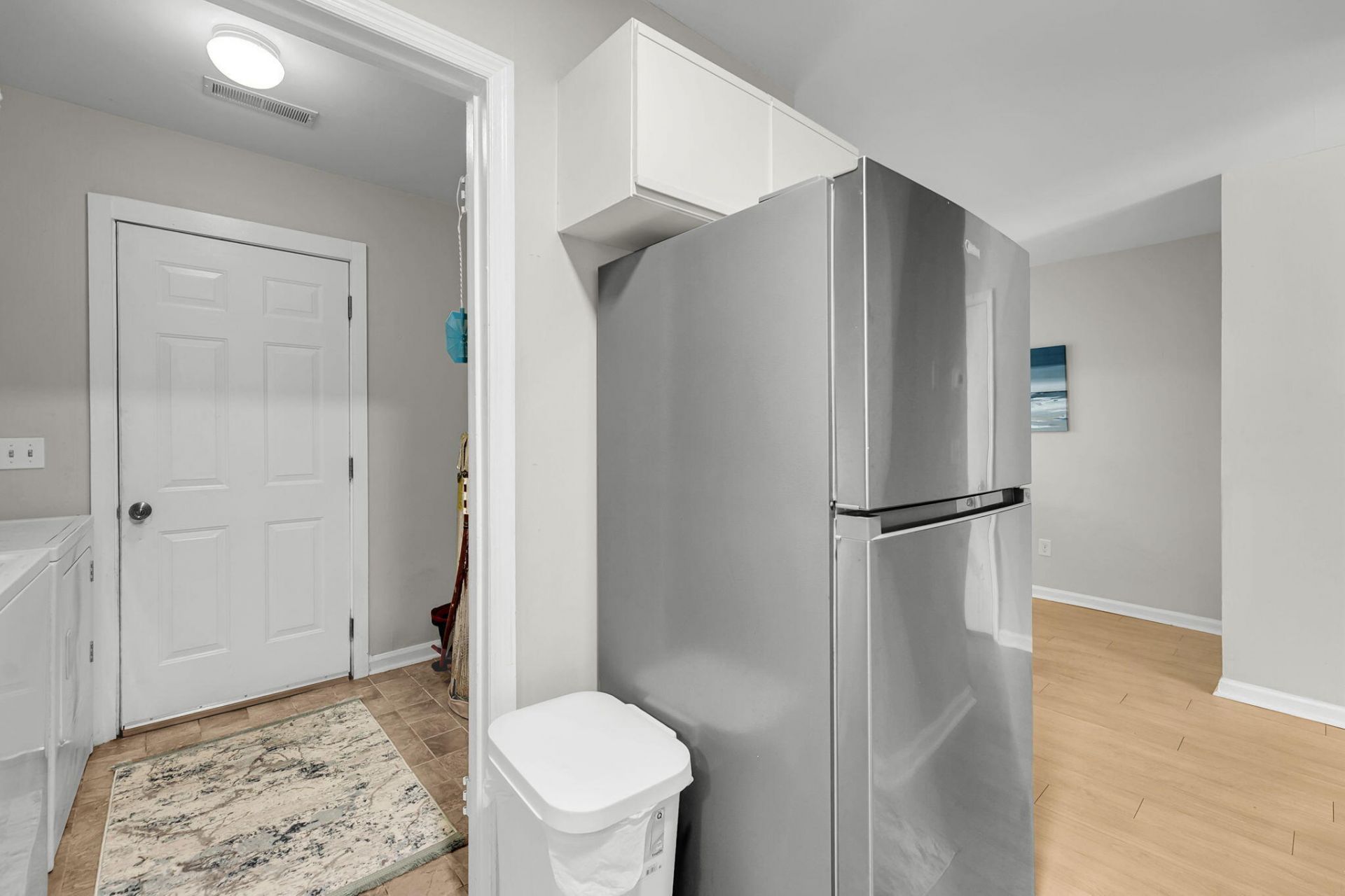 2491 Realm Street Photo 10