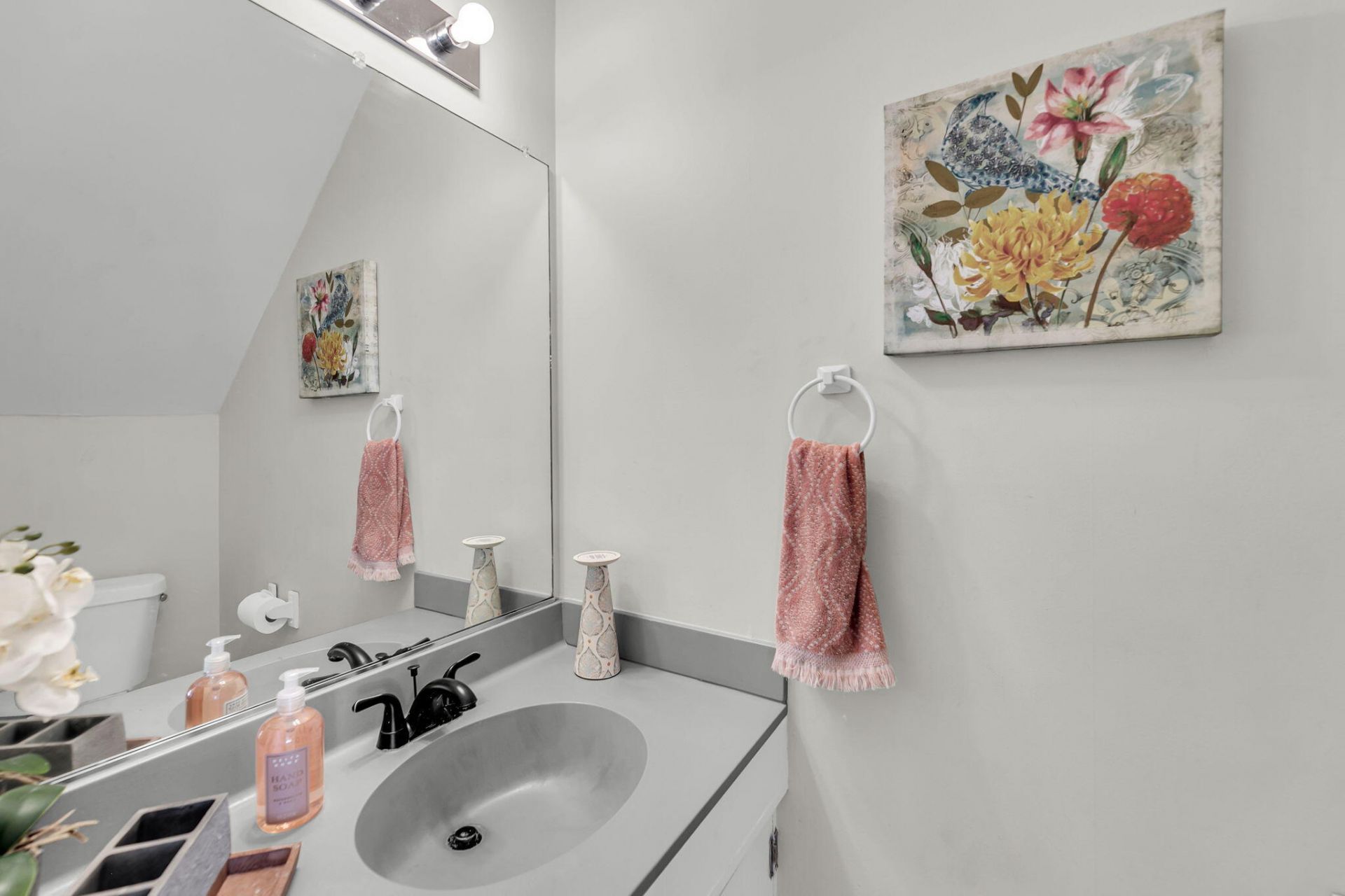 2491 Realm Street Photo 13