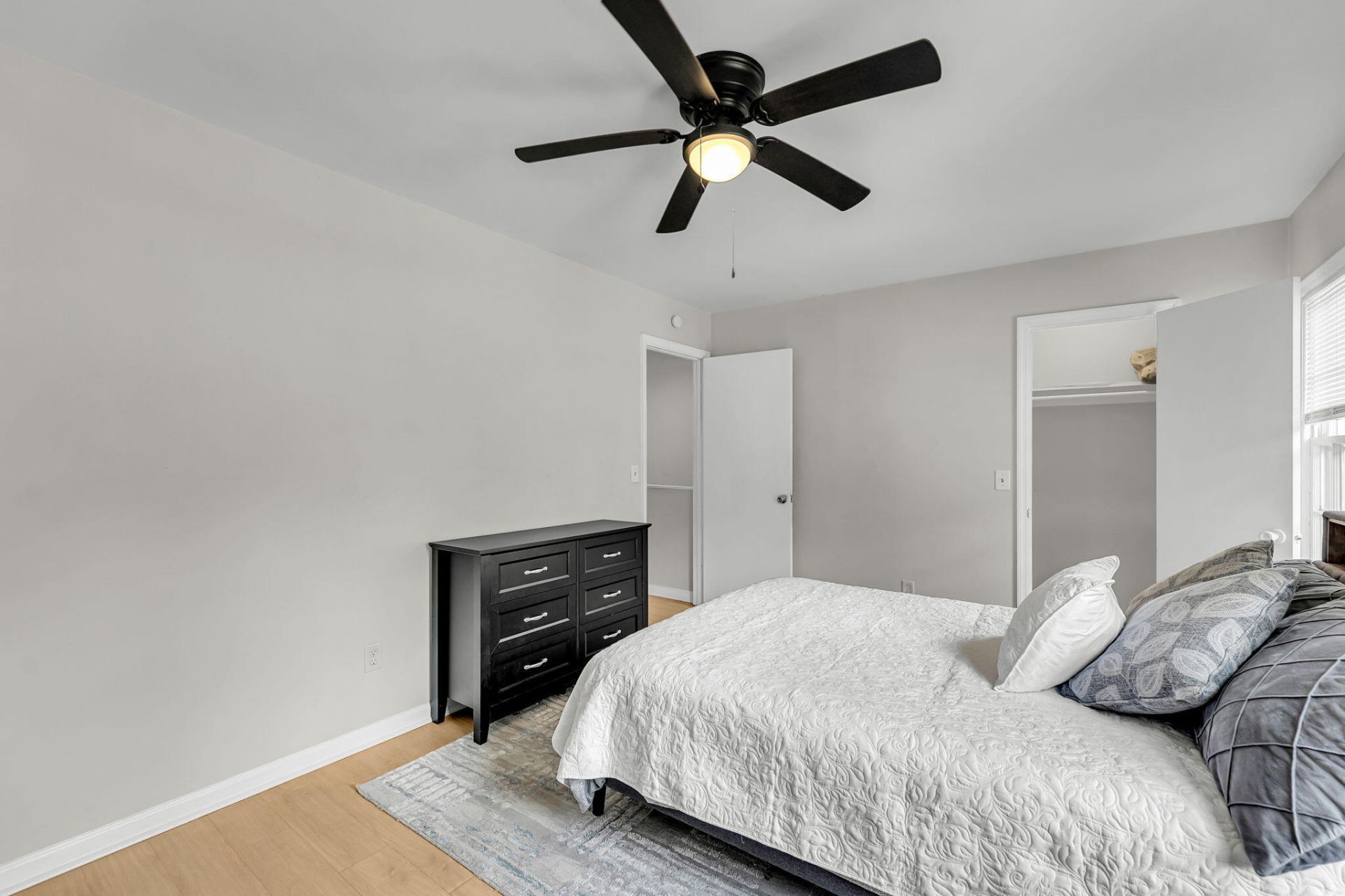 2491 Realm Street Photo 19