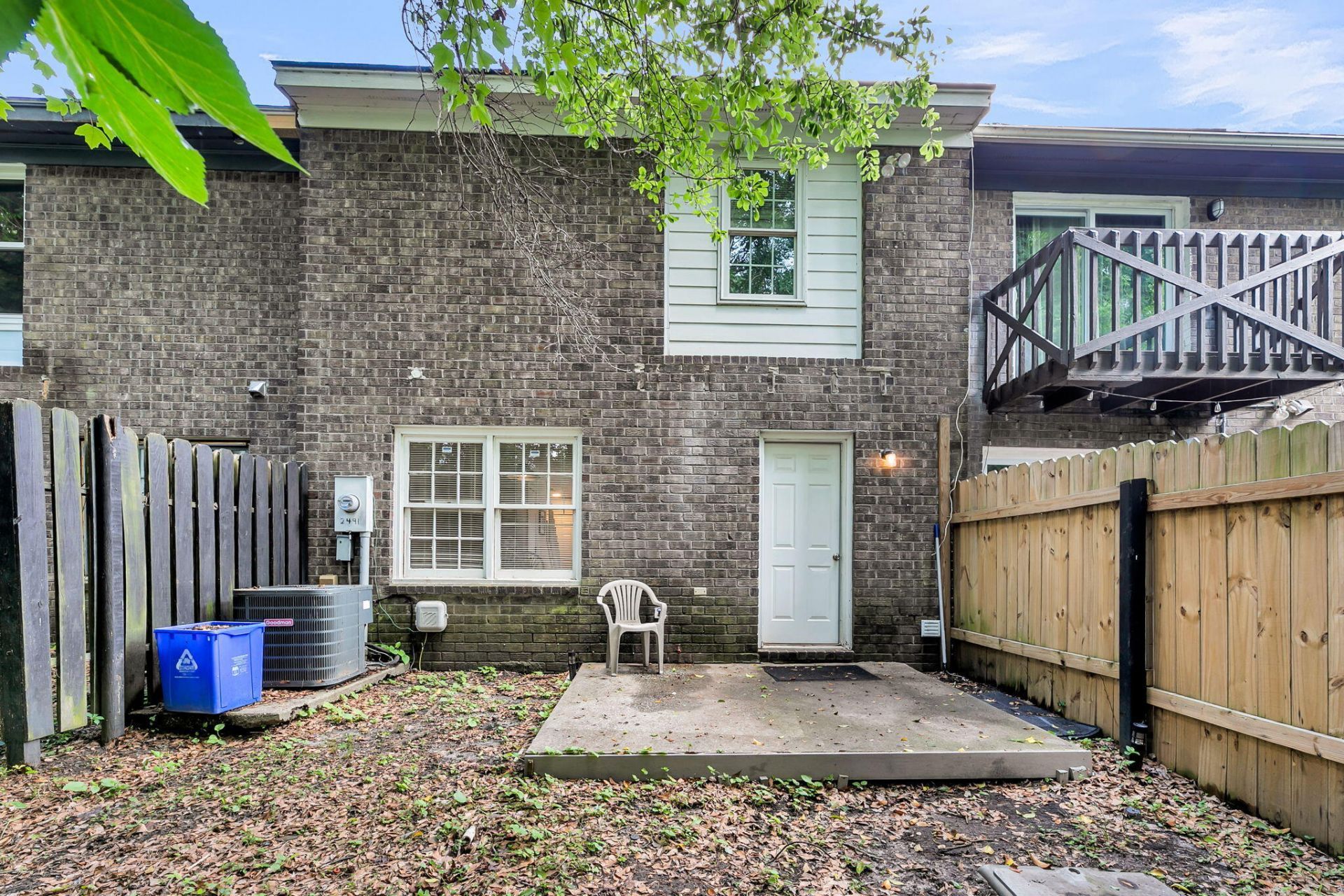 2491 Realm Street Photo 21