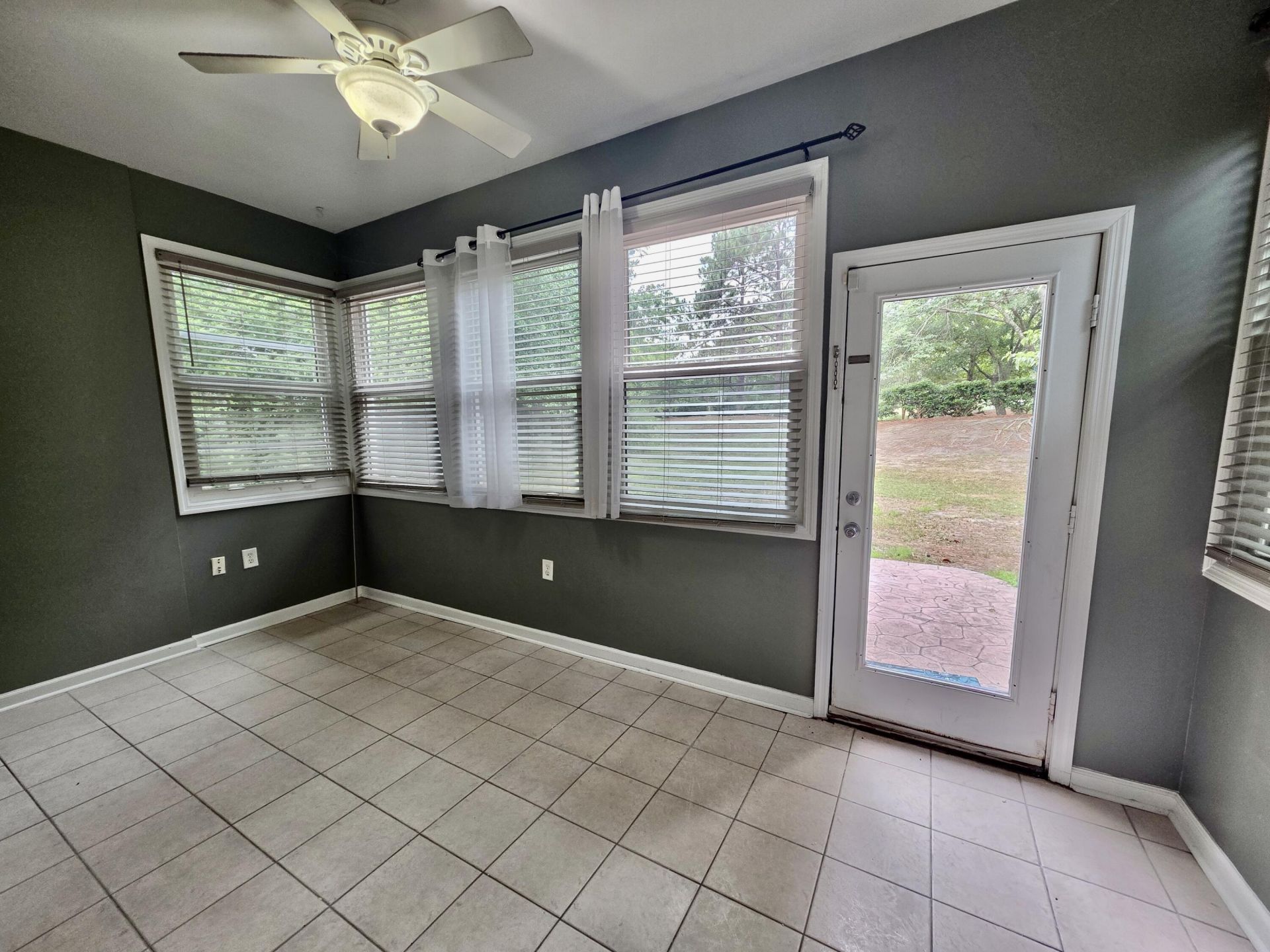 470 Cane Court Photo 9