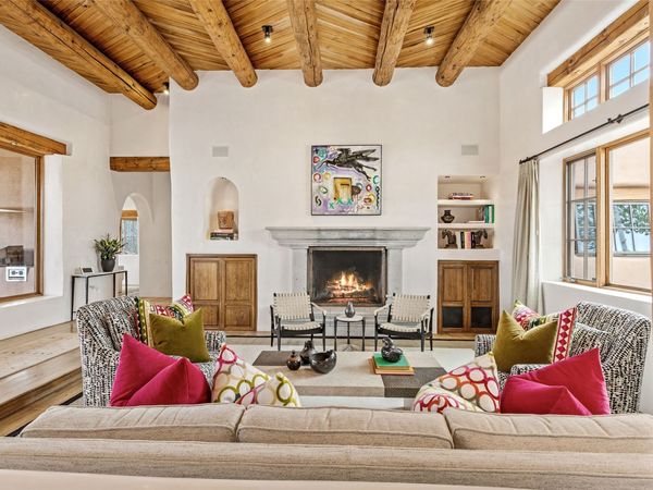 22 Rising Moon , Santa Fe, NM 87506