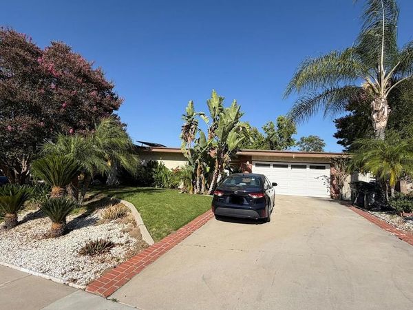 11651 Poplar Street , Loma Linda, CA 92354