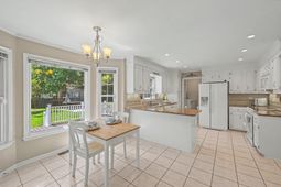 5492 Altamaha Drive photo 4