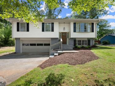 6262 Laurel Wood Trail, Flowery Branch, GA 30542