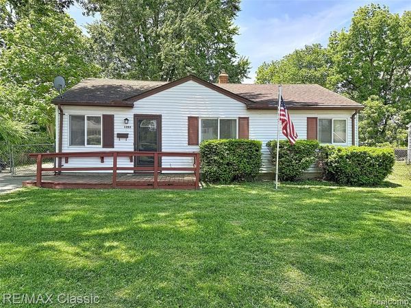 1203 Gilman Street , Garden City, MI 48135