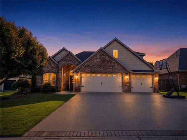 6211 S 28th Street, Rogers, AR 72758