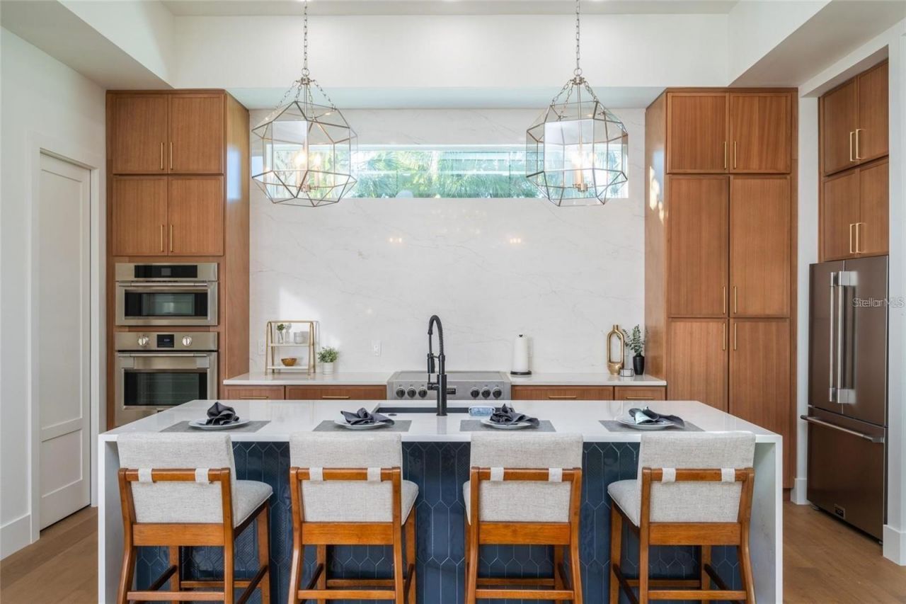 2420 Floyd Street, Sarasota, FL 34239 Photo