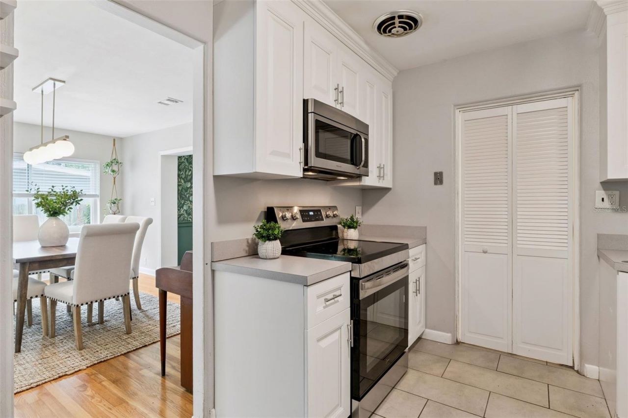 706 Springview Drive, Orlando, FL 32803 Photo