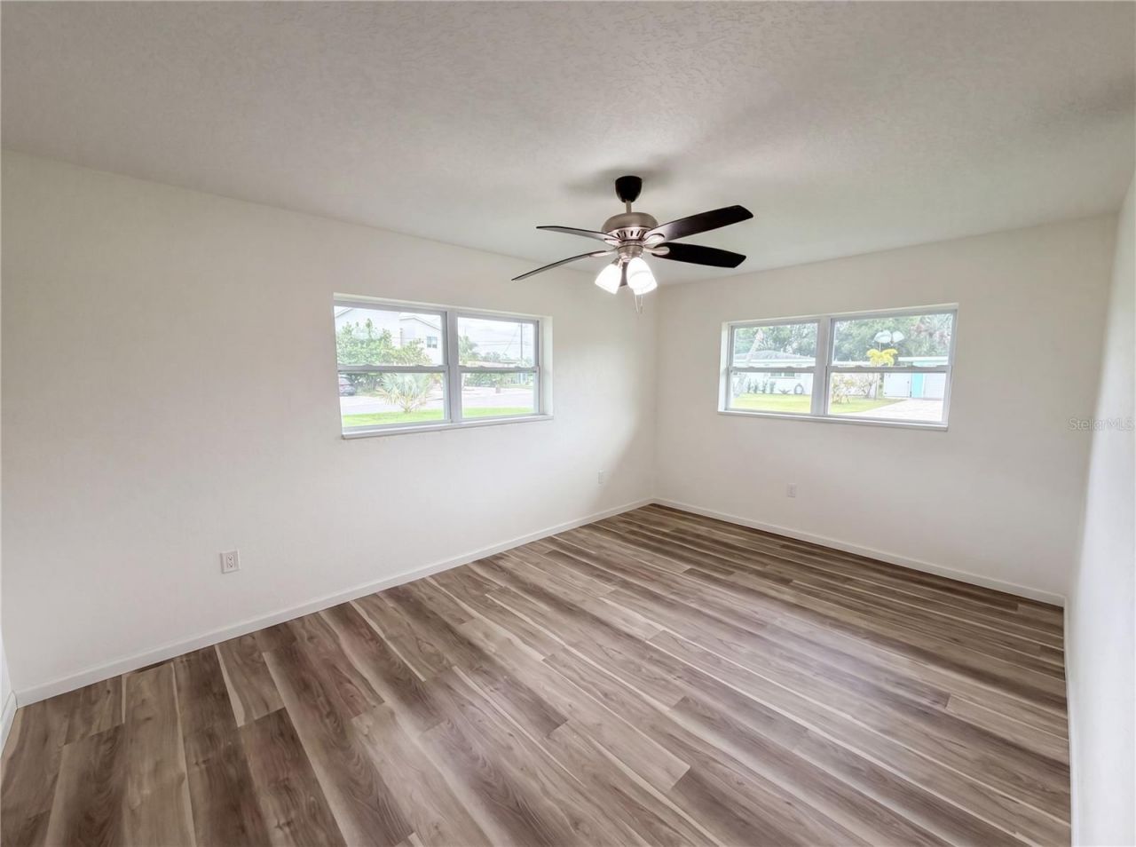 567 Baywood Drive N, Dunedin, FL 34698 Photo