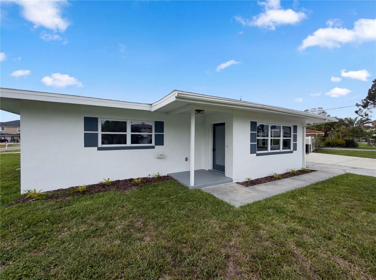 567 Baywood Drive N, Dunedin, FL 34698 Photo