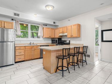 2827 Bryant Avenue N, Unit 2, Minneapolis, MN 55411