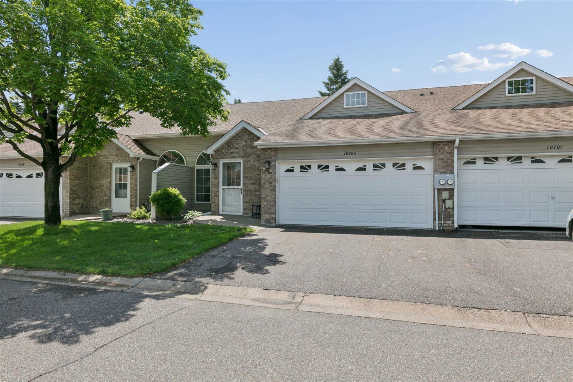 10705 Quince Street NW, Coon Rapids, MN 55433