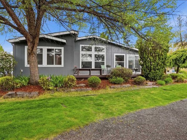 1021 W Sunny Creek Cir, Spokane, WA 99224