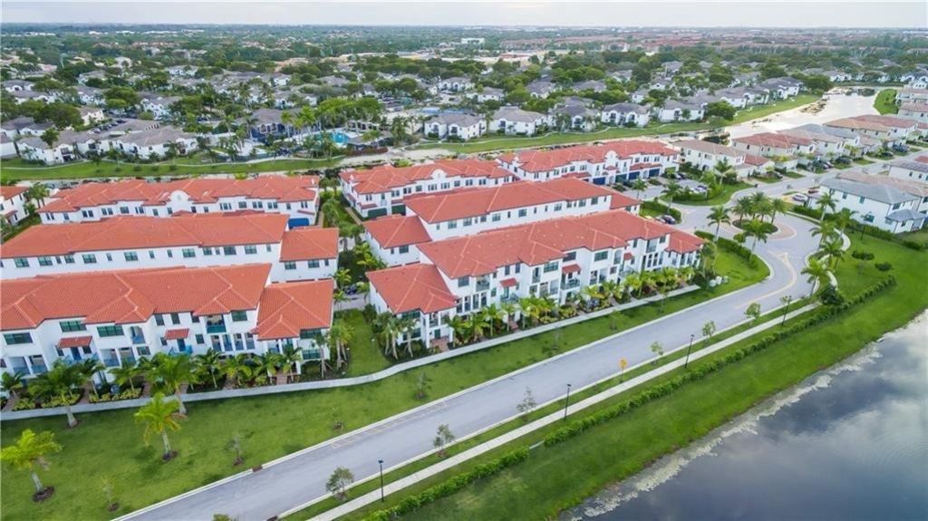 11736 SW 13th Court, Pembroke Pines, FL 33025 Photo