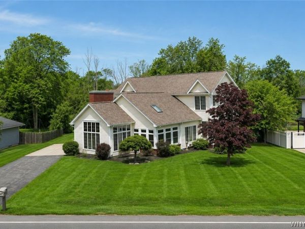783 W River Road, Grand Island, NY 14072