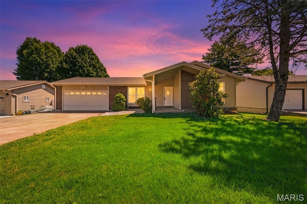 2207 Bentley Manor Drive , Fenton, MO 63026 Main Photo