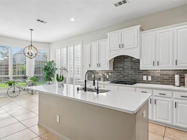 837 Moss Cliff Circle, McKinney, TX 75071