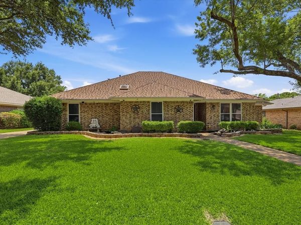 2008 Iron Horse Court , Arlington, TX 76017