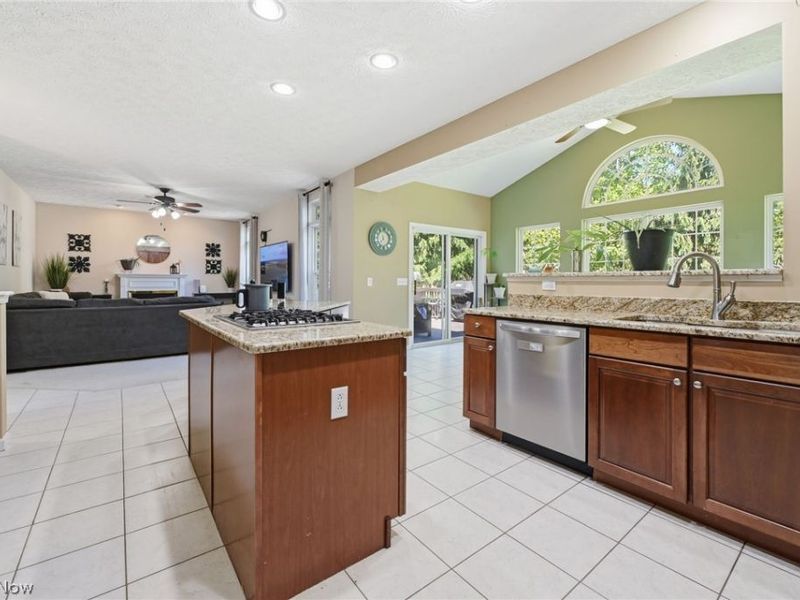 4709 Quincy Drive, Akron, OH 44321 Photo 13