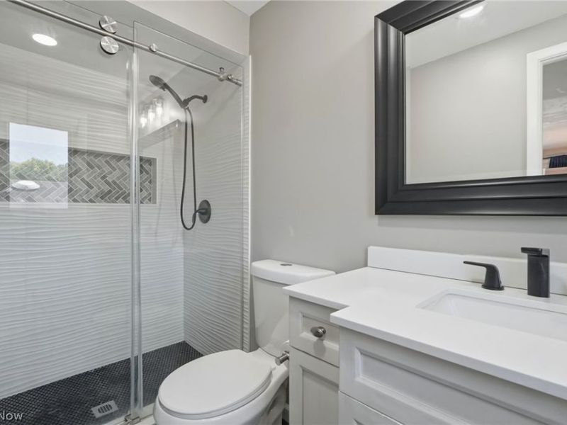 1633 Windsor Drive, Mayfield Heights, OH 44124 Photo 37