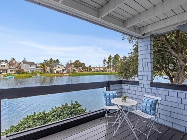 18 Cape Hatteras Court , Redwood City, CA 94065