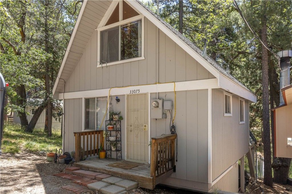33075 Blue Bird Lane, Running Springs, CA 92382 Main Photo