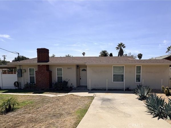 1641 N Towne Avenue , Claremont, CA 91711