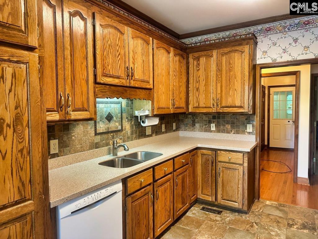 308 N Chelsea Road  Photo 25