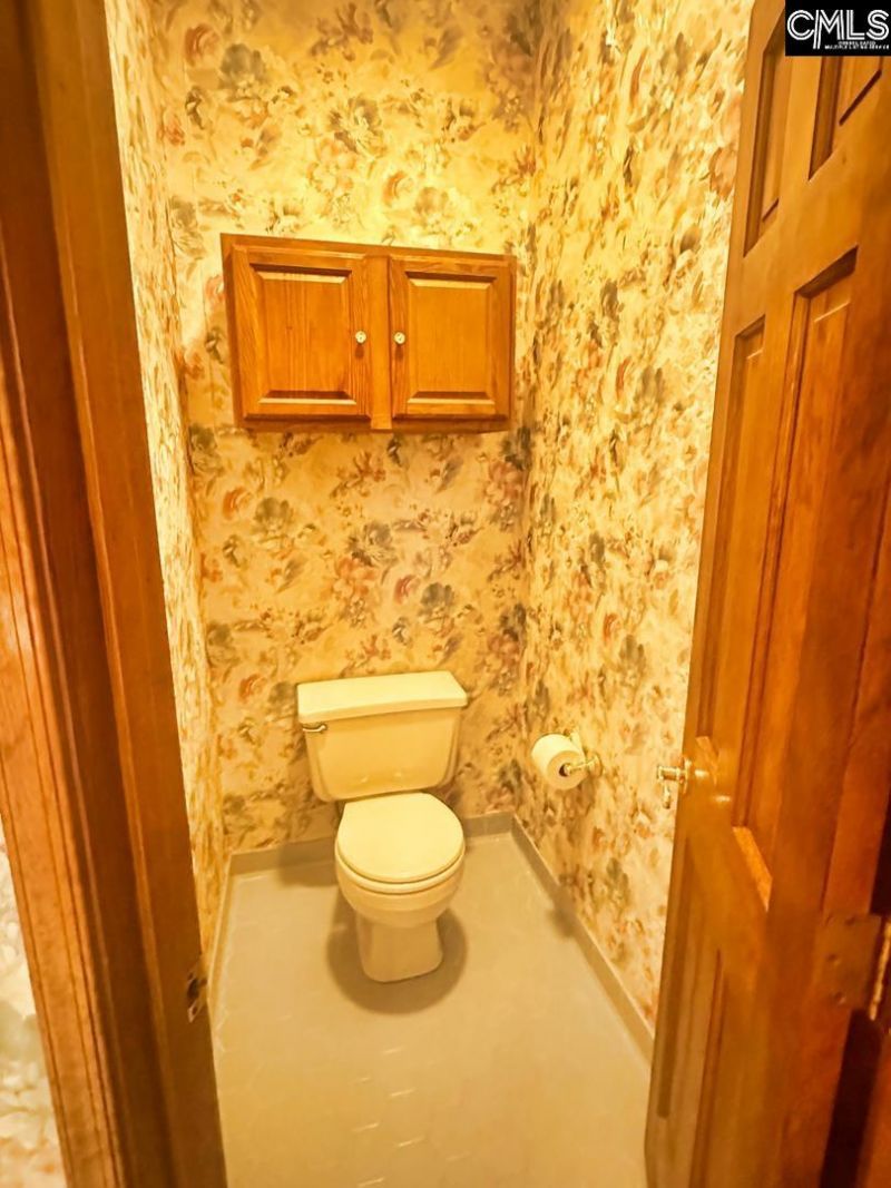 308 N Chelsea Road  Photo 35
