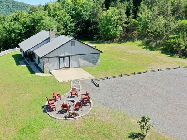 128 POLK RD 42 Road, Mena, AR 71953