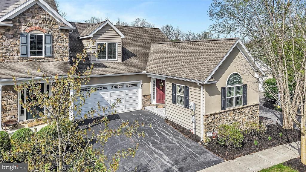 332 WENDOVER WAY , LANCASTER, PA 17603