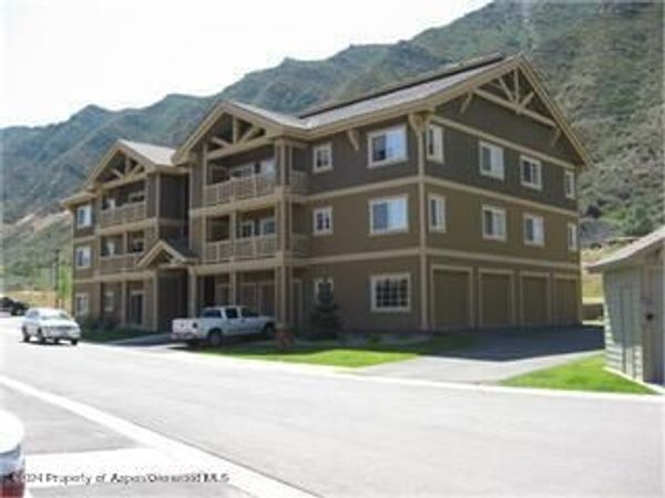 646 River View Drive, New Castle, CO 81647