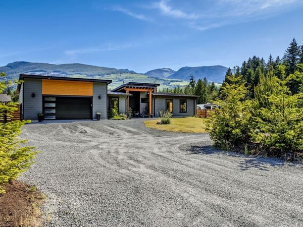 3770 Tralee Rd, Qualicum Beach, BC V9K 1V6
