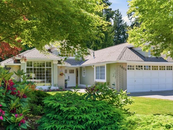 1000 Eaglecrest Dr , Qualicum Beach, BC V9K 1E9