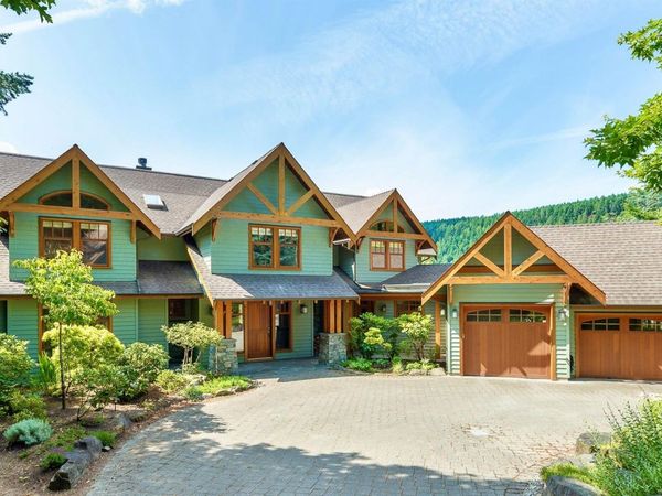 121 Howard Rd, Salt Spring, BC V8K 1N2