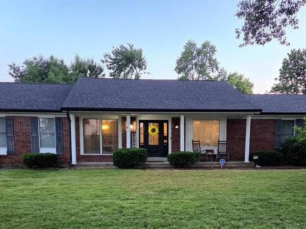 4706 Butler Hill Road , St Louis, MO 63128