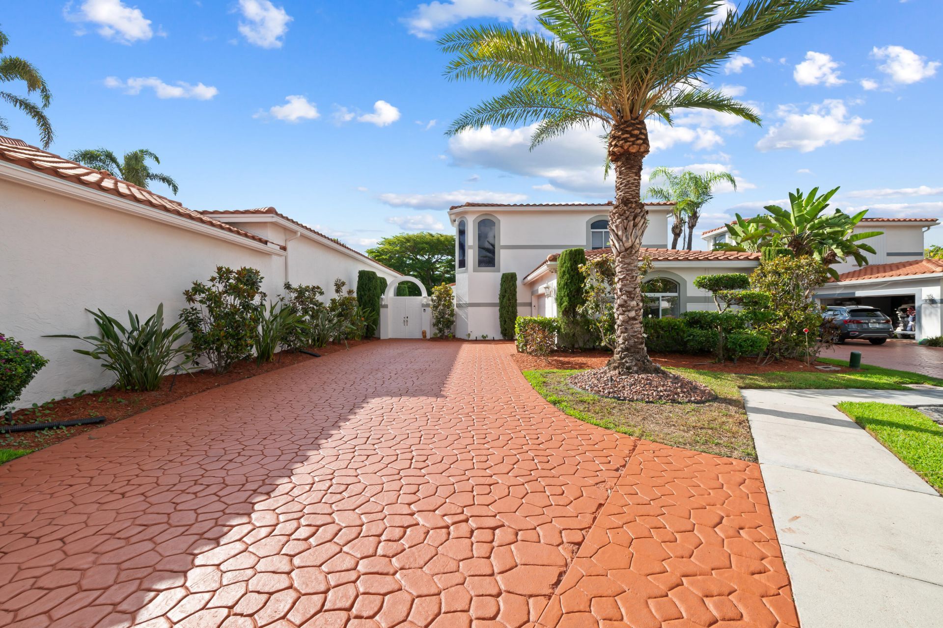 980 Bel Aire Drive West, Pembroke Pines, FL 33027 Photo