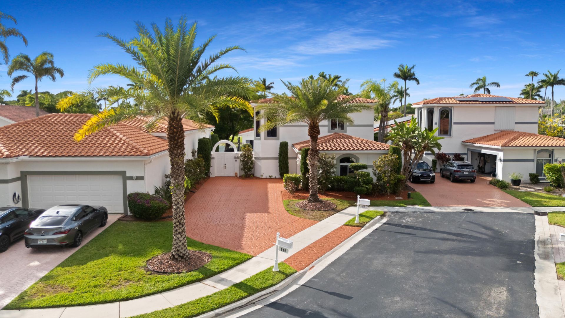 980 Bel Aire Drive West, Pembroke Pines, FL 33027 Photo