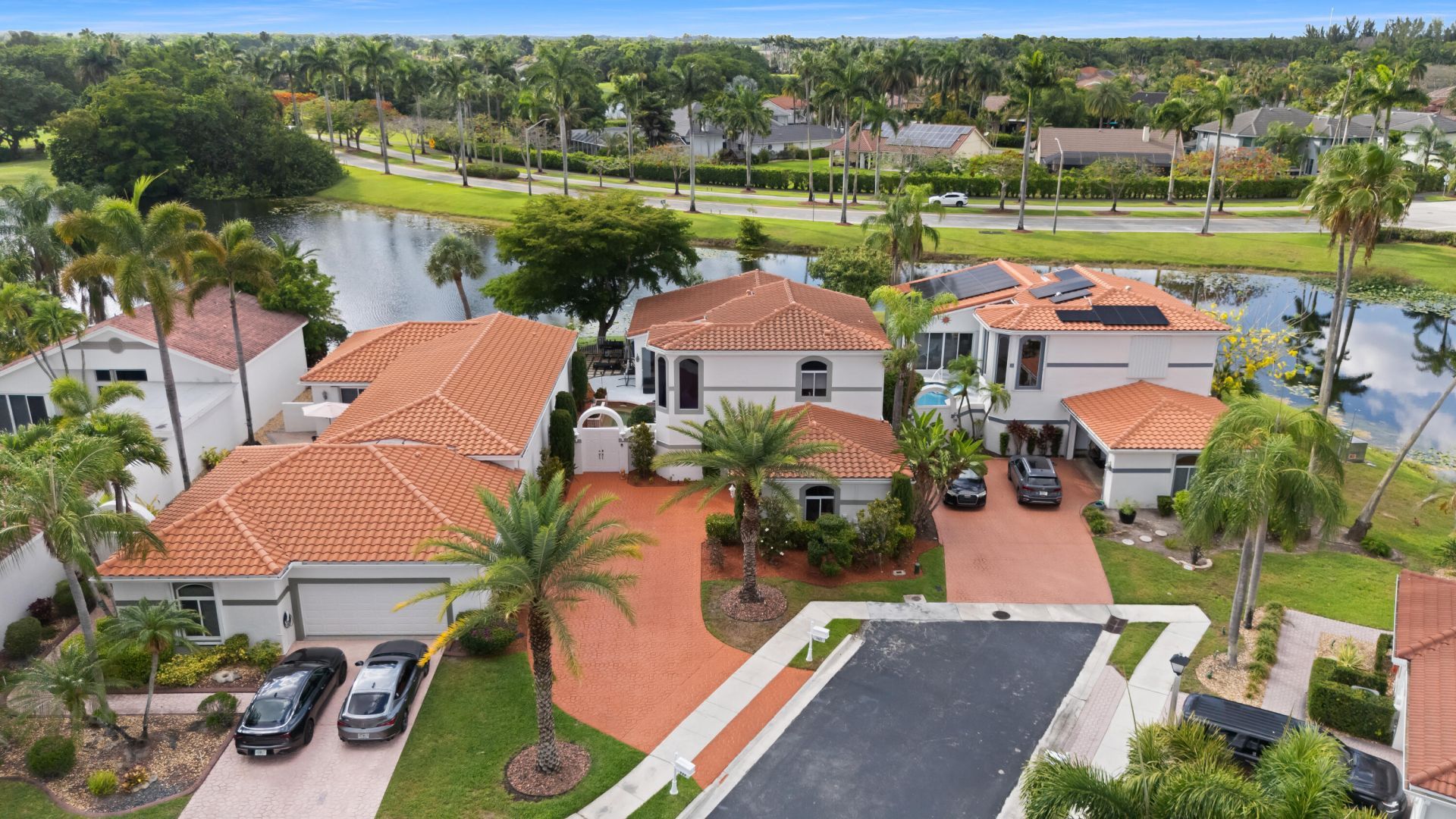 980 Bel Aire Drive West, Pembroke Pines, FL 33027 Photo