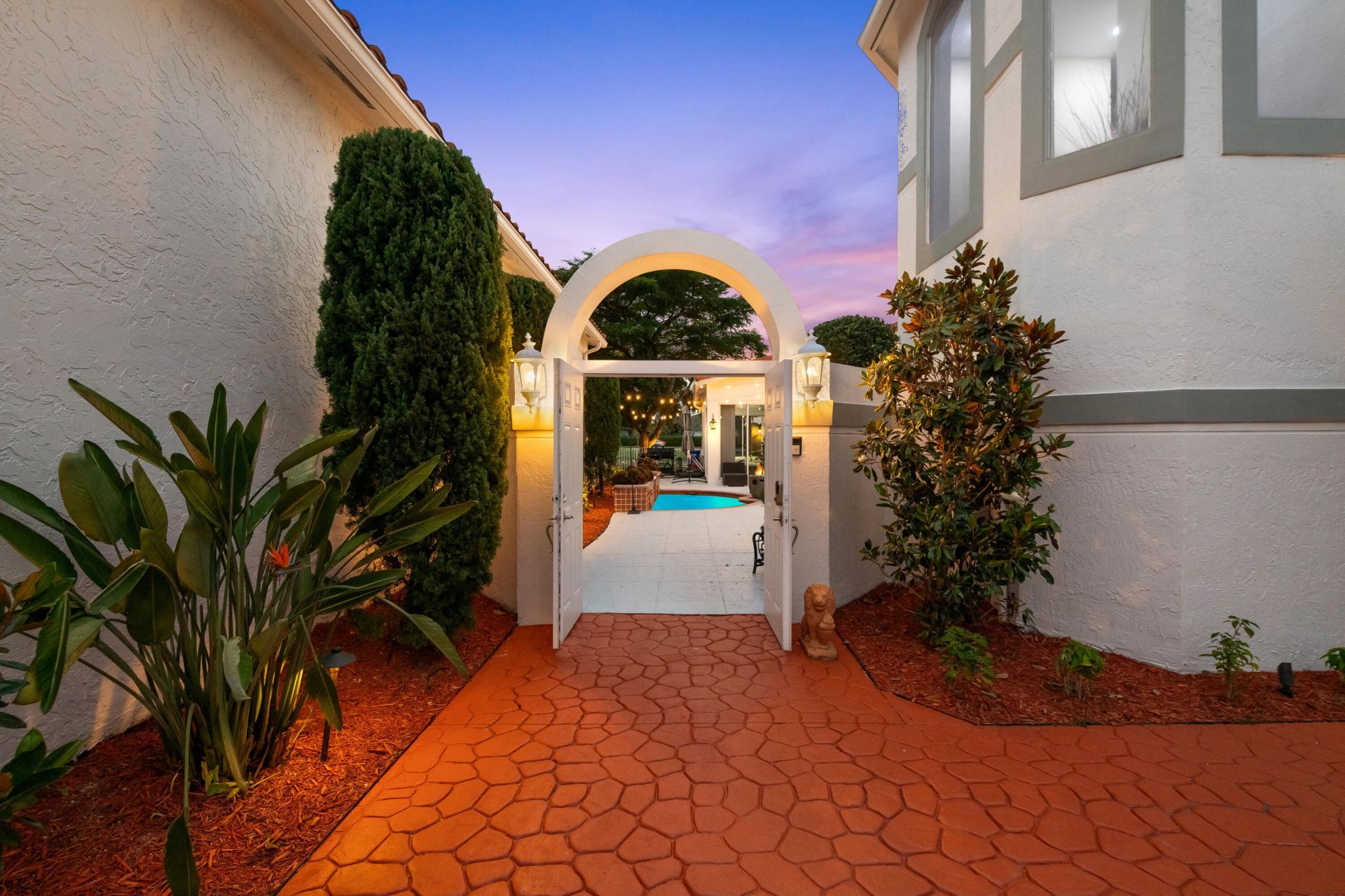 980 Bel Aire Drive West, Pembroke Pines, FL 33027 Photo