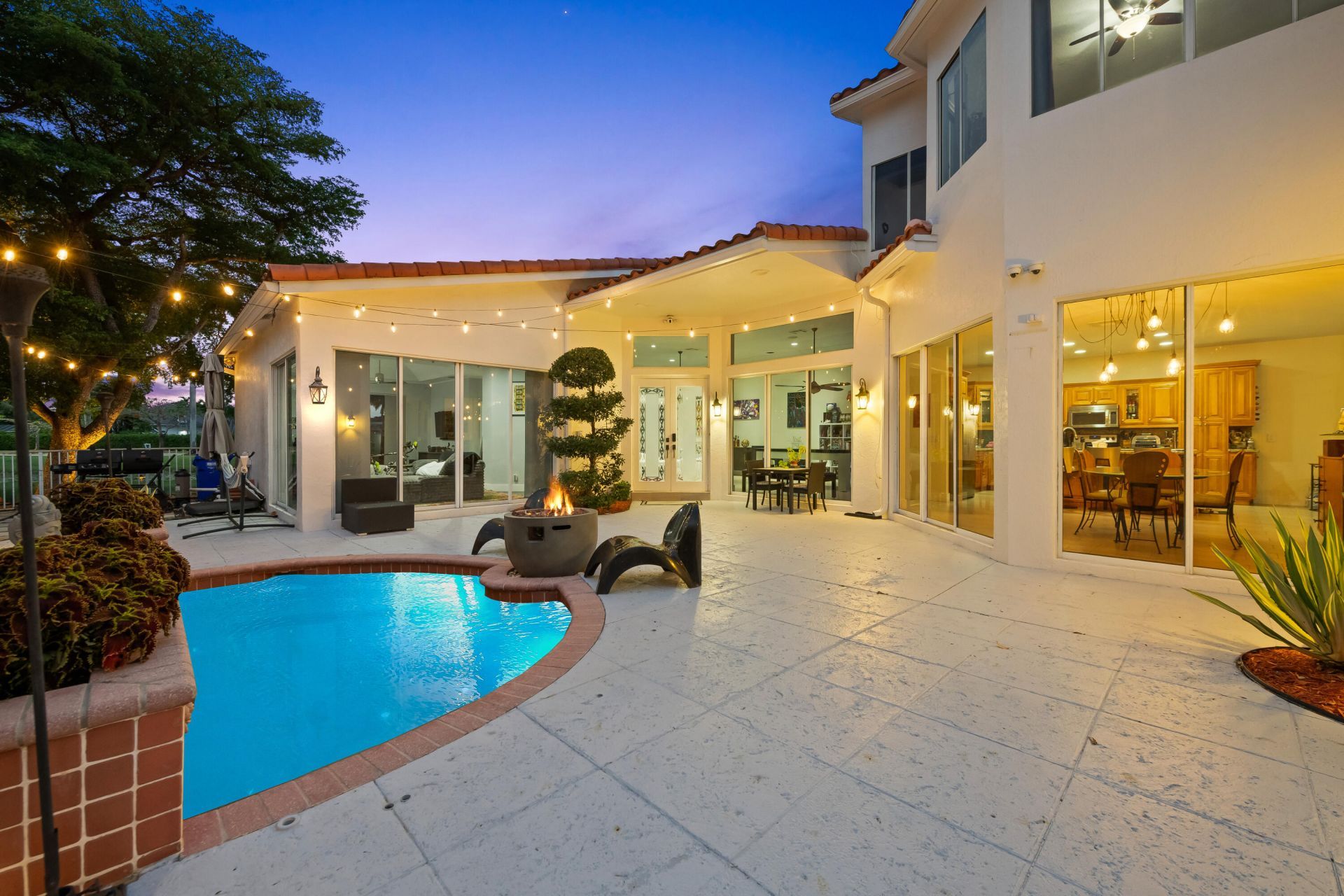 980 Bel Aire Drive West, Pembroke Pines, FL 33027 Photo