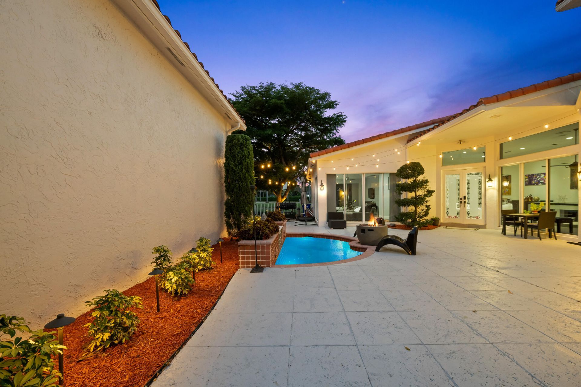 980 Bel Aire Drive West, Pembroke Pines, FL 33027 Photo