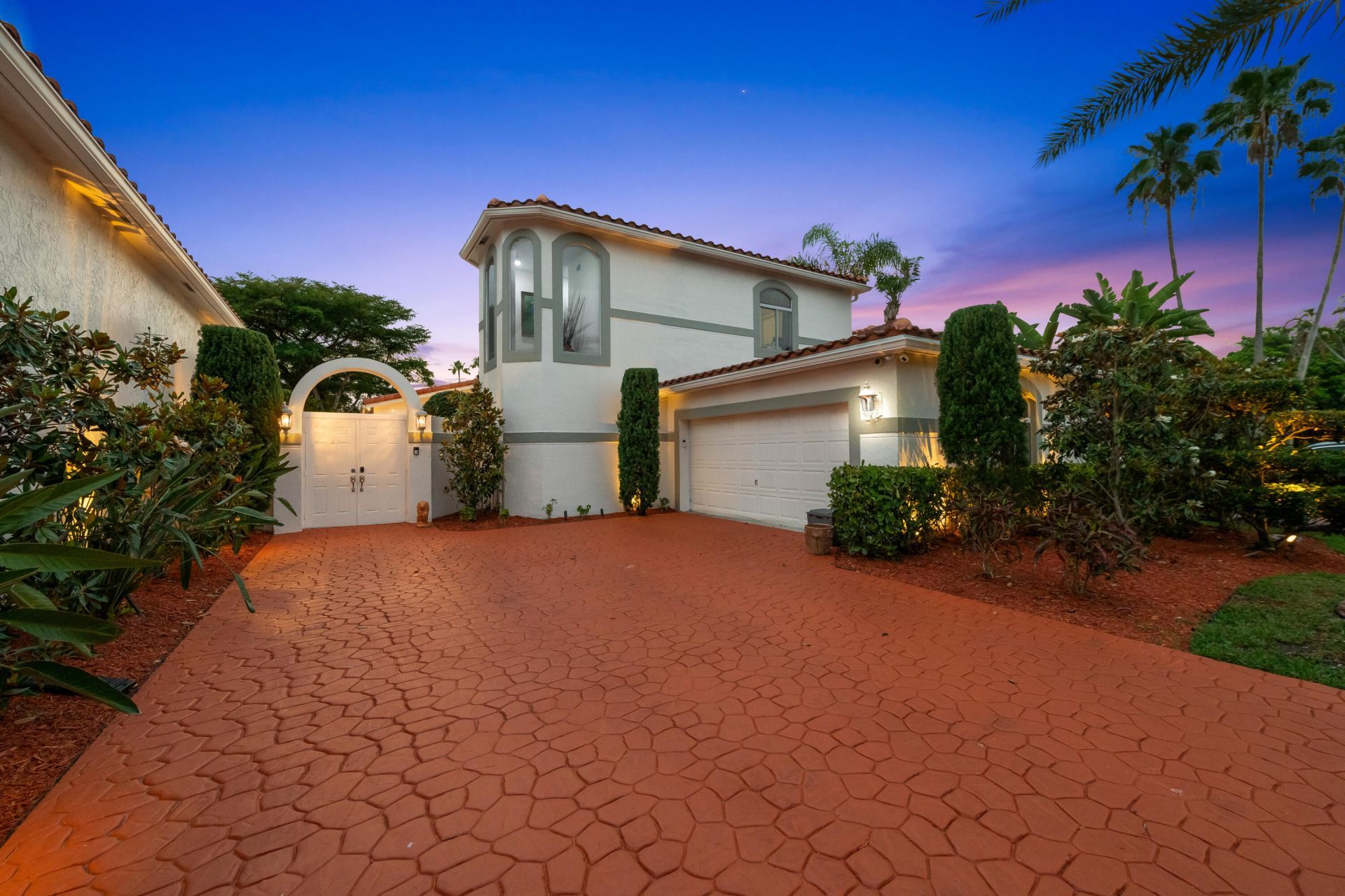 980 Bel Aire Drive West, Pembroke Pines, FL 33027 Photo