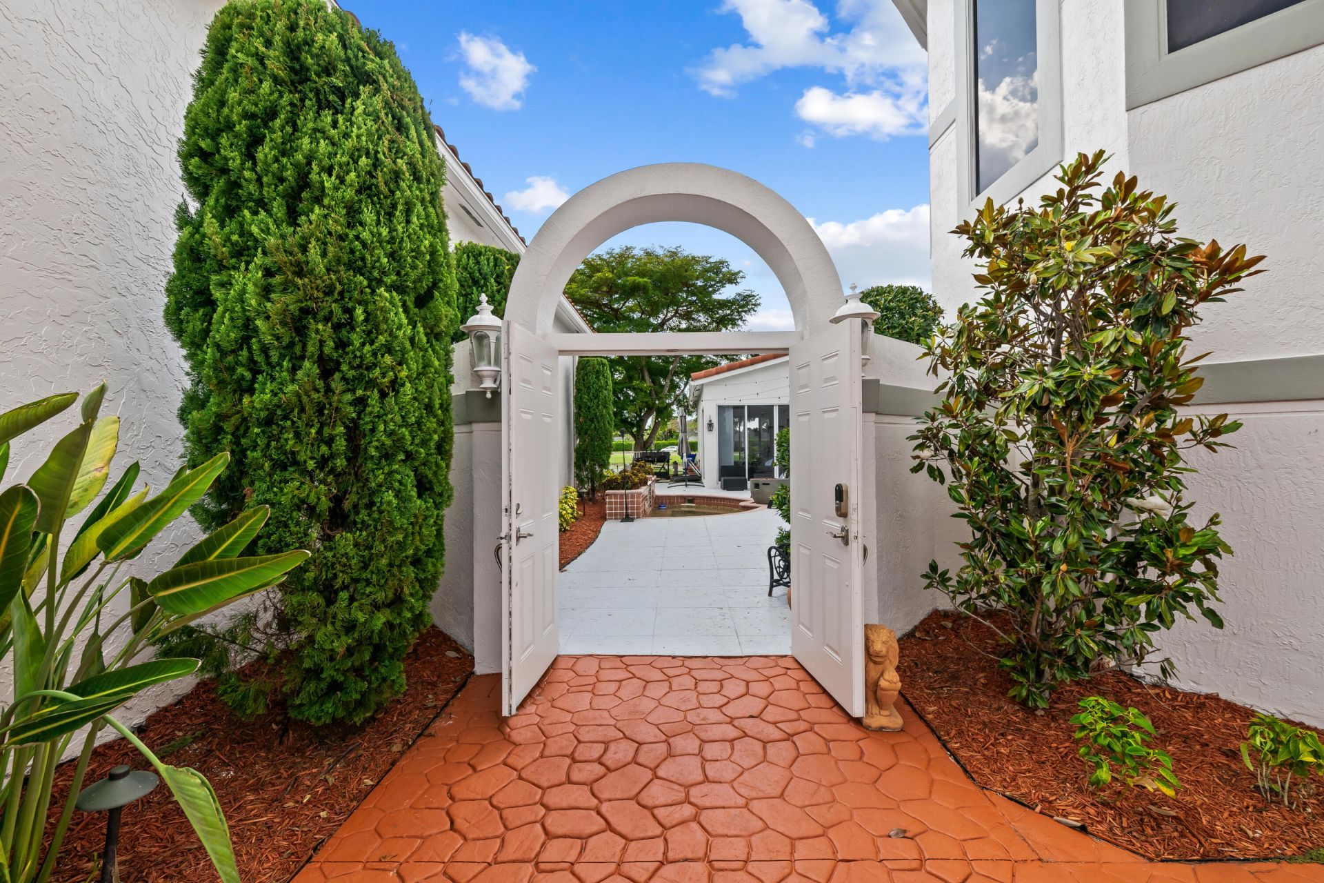 980 Bel Aire Drive West, Pembroke Pines, FL 33027 Photo