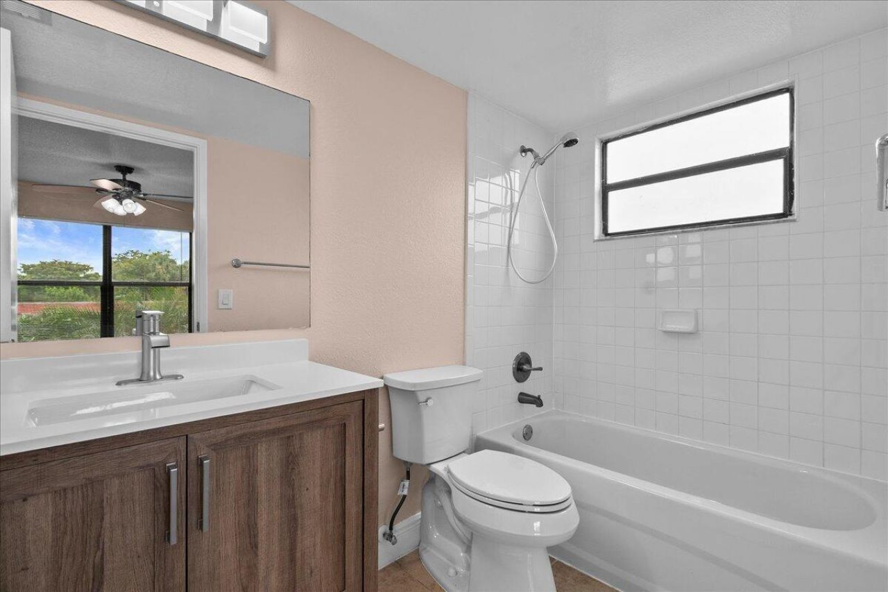 1524 Lake Crystal Drive, Unit F, Royal Palm Beach, FL 33411 Photo